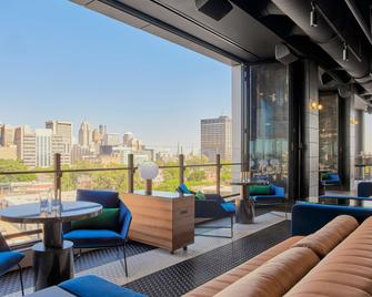 The Godfrey Detroit, Curio Collection by Hilton - 底特律 - 餐馆