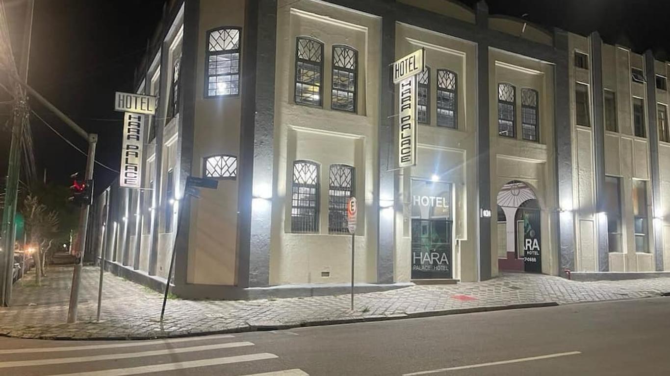 哈拉宫酒店