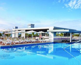 鲁屋海滩白色酒店 - 式 - Río Hato - 游泳池