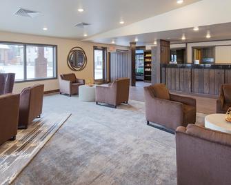 Black Hills Luxury Suites - 希尔城 - 大厅