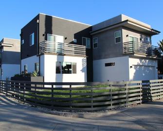 Charming 4-bedroom house with WiFi and AC in marvelous Los Angeles - 洛杉矶 - 建筑