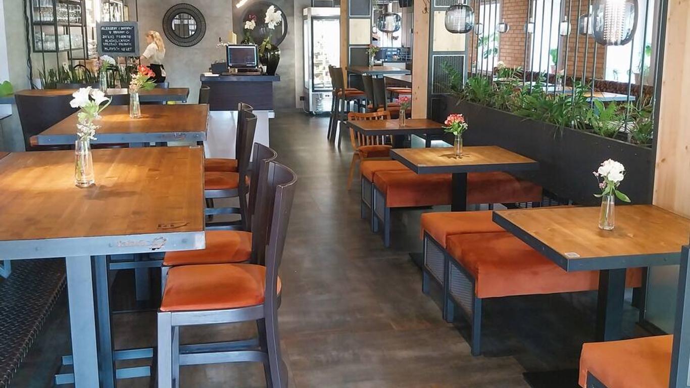 英特尔利贝雷兹酒店