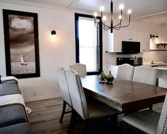 Alma 2 bedroom Sleeps 6 - Alma - 餐厅