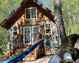 Story-book Cabin in the Woods above Lake Superior, near Grand Marais. -New Sauna - 大马雷 - 建筑