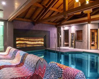 特雷索姆斯湖 Spa 度假村 - 阿讷西 - 游泳池