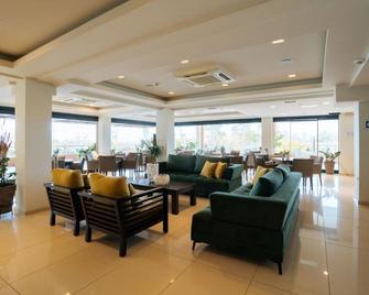 Hotel Giannoulis - 帕拉利亚卡泰里尼斯 - 大厅