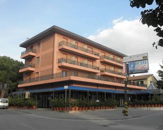 拉维拉酒店 - 帕西尼亚诺 - 建筑