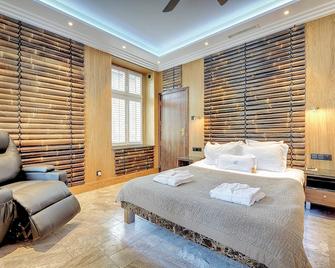 马拉安琪拉华丽客房 SPA 酒店 - 索波特 - 睡房