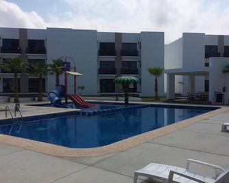 Departamento en privada Azul Pacifico - 马萨特兰 - 游泳池