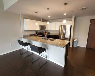 Penthouse Loft In The Flats - 克利夫兰 - 厨房