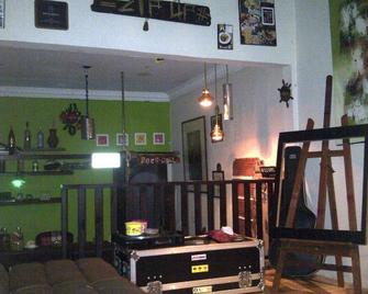Art Home For Relax People - Granted For relax and can more idea - 丹戎槟榔 - 客厅