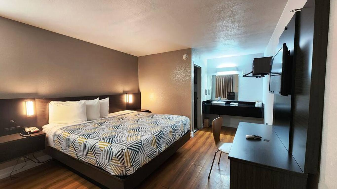 Motel 6 北小石城, AR