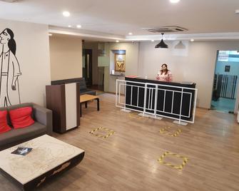 Hotel Samrat - 孟买 - 柜台