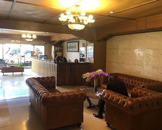 阳光花园酒店 - 塔那那利佛 - 大厅