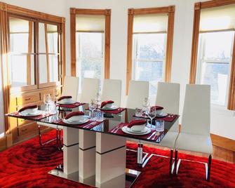 Lg suite for up to 8 ppl/3 floor - 波士顿 - 餐厅