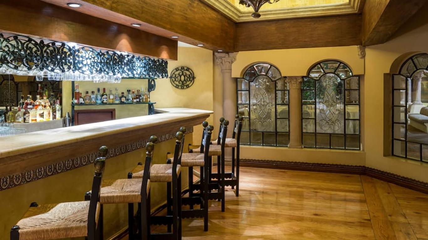 阿瓜斯卡连特斯金塔实酒店