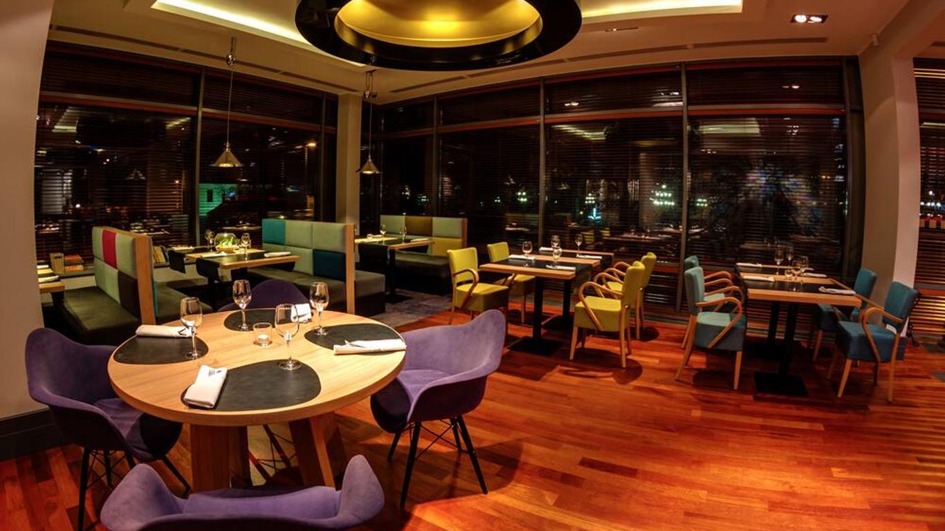 Qubus酒店比得哥什