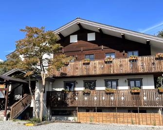 海蒂霍夫酒店 - 白马村 - 建筑