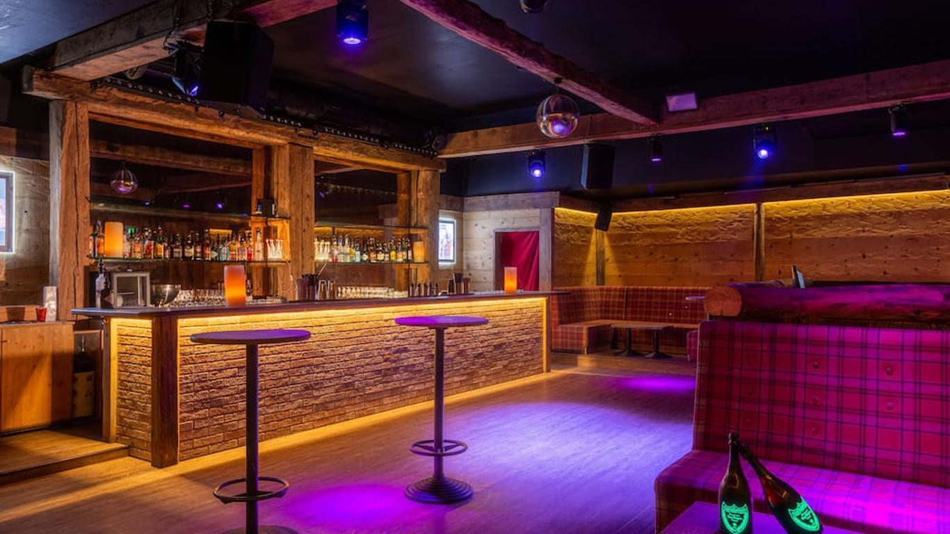 阿尔特酒店