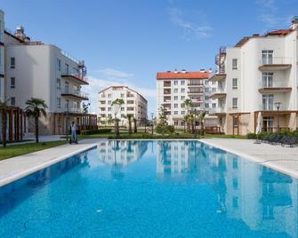 Apart-Hotel Imeretinskiy - Green Acres Complex - 索契 - 游泳池