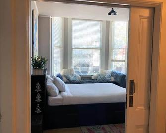 ️ Live It Up In The Castro ️ 4br ️ W/D ️ - 旧金山 - 客厅