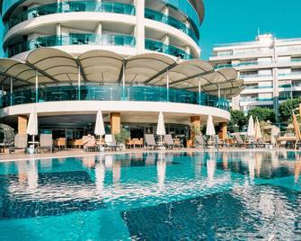 桑普莱姆 C 酒廊酒店 - 仅限成人入住 - 阿拉尼亚 - 游泳池