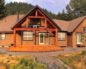 Luxury Mountain Home - Mt. Rainier/Crystal Mt. Premier Getaway! - 伊纳姆克洛 - 建筑
