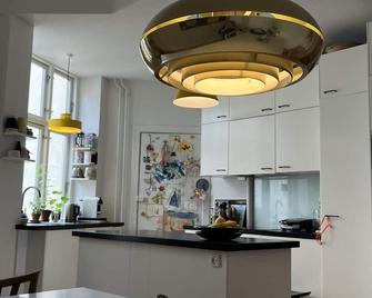 City Apartment in Copenhagen with 3 bedrooms sleeps 4 - 哥本哈根 - 厨房
