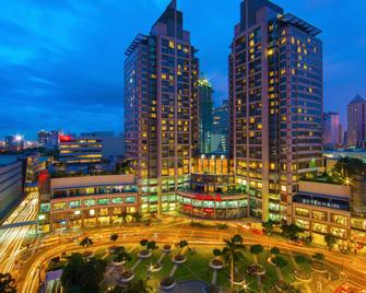 马卡蒂假日套房酒店 - IHG 旗下酒店 - 马卡蒂 - 建筑