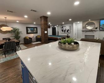 Stunning Remodeled Home, Minutes from Downtown (pet-friendly) - 达拉斯 - 餐厅
