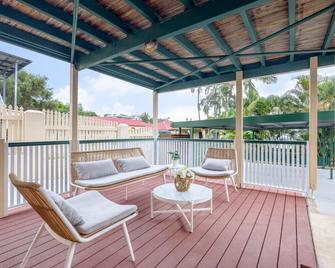 Serene 3 Bedroom Inner City Retreat Highgate Hill - 布里斯班 - 阳台