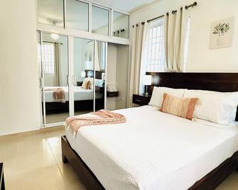 Vacation Family Home-5min from STI airport sleep 6 WiFi +Netflix - Ortega - 睡房