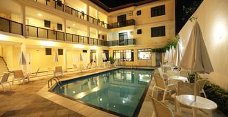 圣曼努埃尔普拉亚酒店 - 阿拉卡茹 - 游泳池