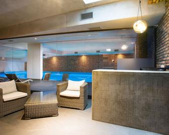 甜扁桃 Spa 商务酒店 - 格但斯克 - 柜台