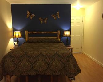 Alexander's Lodge (1 Queen bed, Breakfast Included) - 阿什福德(华盛顿州) - 睡房