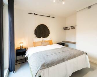 Beautiful 1BR apartment in Antwerp - 安特卫普 - 睡房