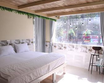 Homestay And Hostel Walkingstreet - 胡志明市 - 睡房