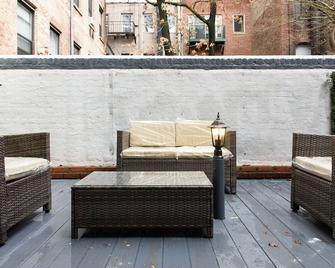 26-4A New Studio prime 20's W D Shared Courtyard - 纽约 - 露台