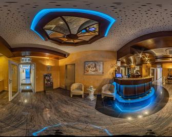 阿斯特洛公寓式酒店 - 尼克特劳忽尔酒店 - 斯图加特 - 大厅