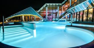 温泉2000酒店 - 法尔肯堡 - 游泳池