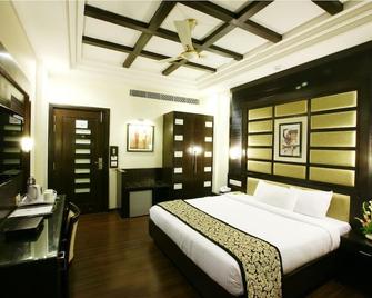 卡隆酒店-拉结巴奈加尔 - 新德里 - 睡房
