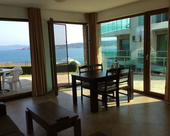 Right Place For A Dream Vacation - 索佐波尔 - 餐厅