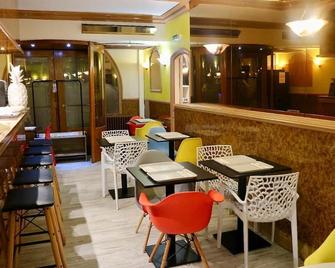 普罗旺斯康塔克酒店 - 阿让 - 餐馆