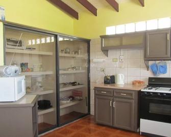 3 Bedroom Vacation Rental - 巴斯特尔 - 厨房