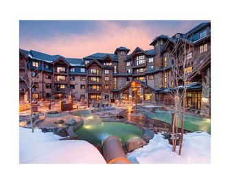 Luxury Suite at Grand Lodge on Peak 7 - 布雷肯里奇 - 建筑