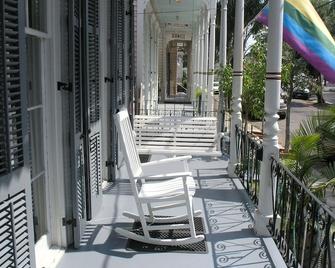 勃艮第住宿加早餐酒店 - 新奥尔良 - 露台