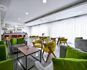 欧洲酒店 - 埃里温 - 休息厅