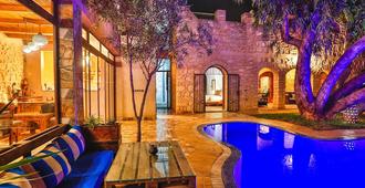利亚德达埃托摩洛哥传统庭院住宅 - 索维拉 - 游泳池