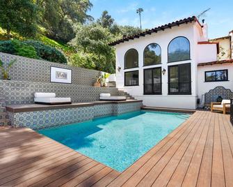 Old Hollywood Spanish home with amazing entertaining and outdoor spaces - 洛杉矶 - 游泳池