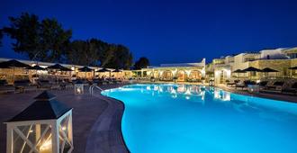圣安德烈度假酒店 - 帕罗奇亚 - 游泳池